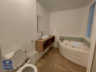  Appartement à louer 3 pièces 78 m²