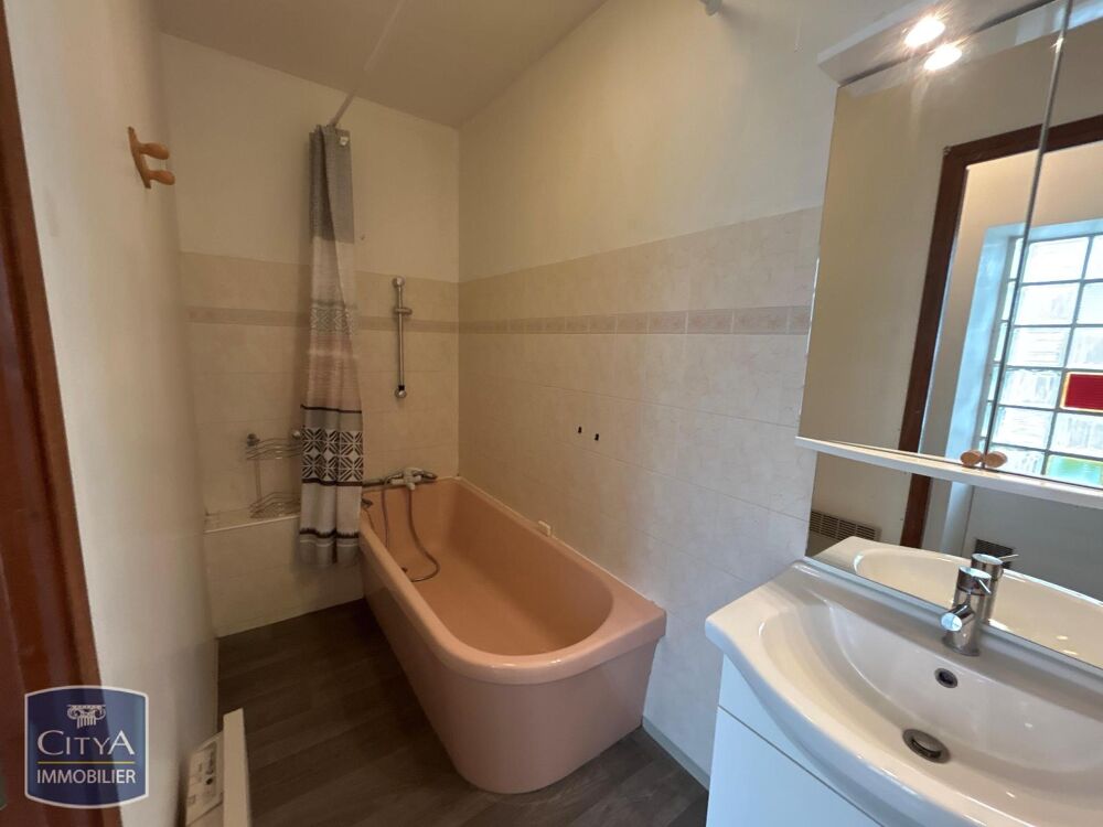 À LOUER : Appartement T3 situé à Vergt, dans le départem....