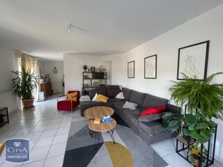  Appartement à louer 4 pièces 86 m²