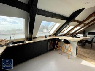  Appartement à louer 5 pièces 102 m²