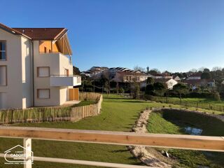  Appartement à louer 3 pièces 63 m²