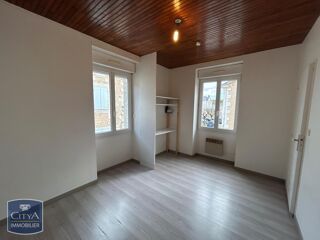  Appartement à louer 3 pièces 82 m²
