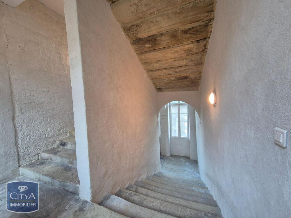 À LOUER CENTRE VILLE : Appartement T4 en duplex situé à ....