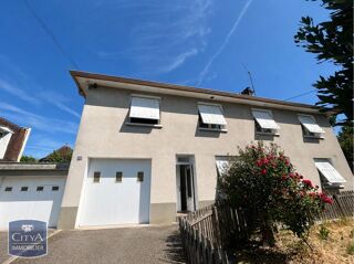  Appartement à louer 4 pièces 105 m²