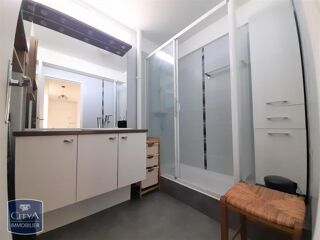  Appartement à louer 3 pièces 74 m²