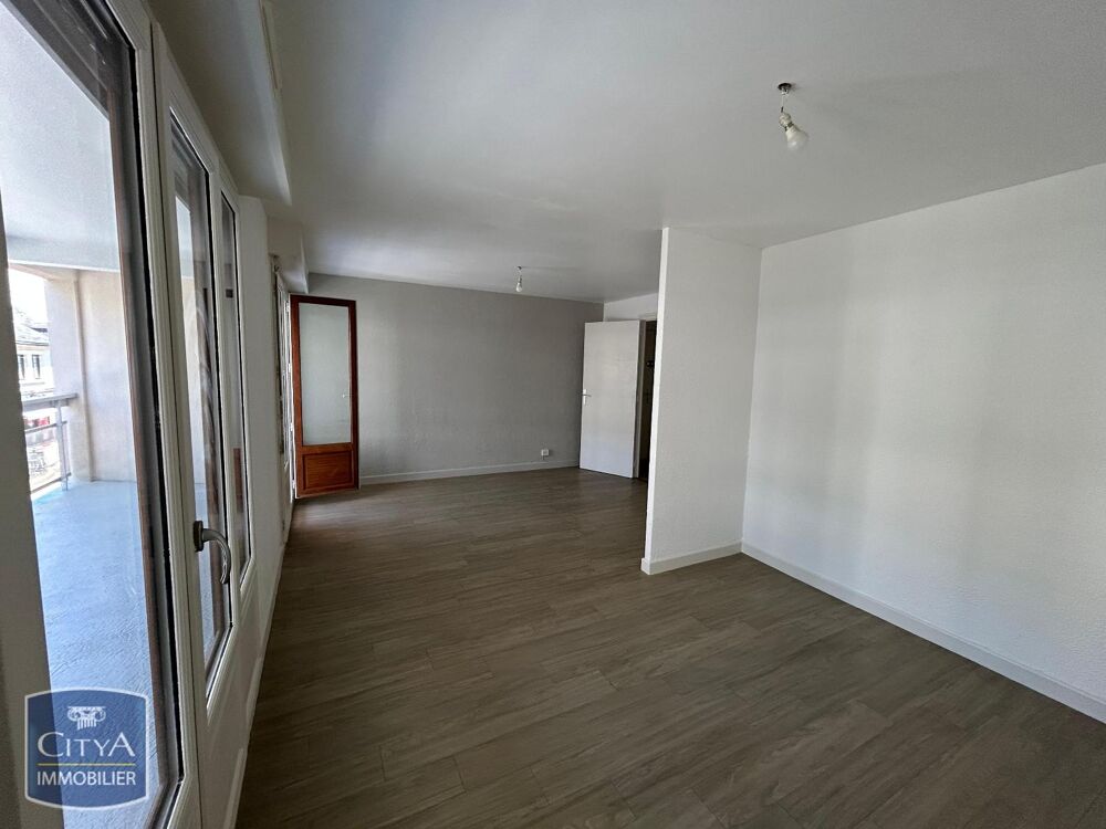 À LOUER : Appartement T5 situé à Tulle, dans le départem....