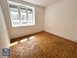  Appartement à louer 3 pièces 69 m²