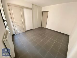  Appartement à louer 4 pièces 101 m²