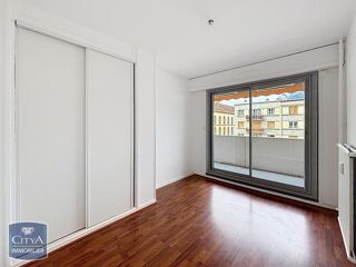  Appartement à louer 4 pièces 88 m²