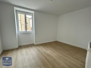  Appartement à louer 4 pièces 84 m²