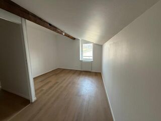  Appartement à louer 3 pièces 58 m²