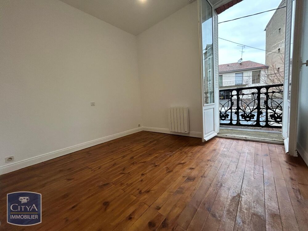 À LOUER : Appartement T3 à Châtel-Guyon, situé au premie....