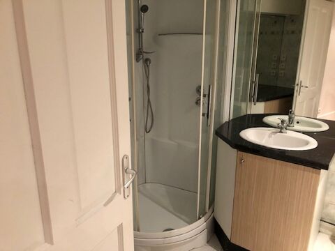  Appartement � louer 3 pi�ces 77 m�