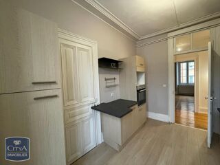  Appartement à louer 4 pièces 86 m²