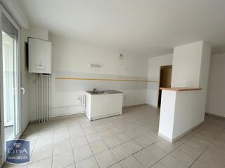  Appartement à louer 4 pièces 98 m²