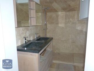  Appartement à louer 3 pièces 72 m²