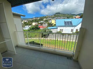  Appartement à louer 3 pièces 96 m²
