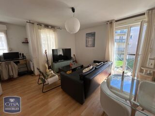  Appartement à louer 2 pièces 45 m²