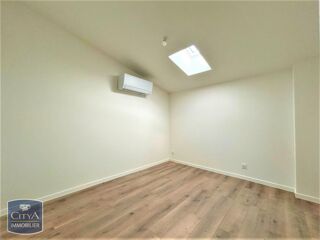  Appartement à louer 3 pièces 65 m²