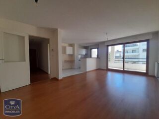  Appartement à louer 4 pièces 85 m²