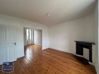  Appartement à louer 3 pièces 85 m²