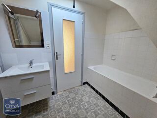 Appartement à louer 3 pièces 45 m²