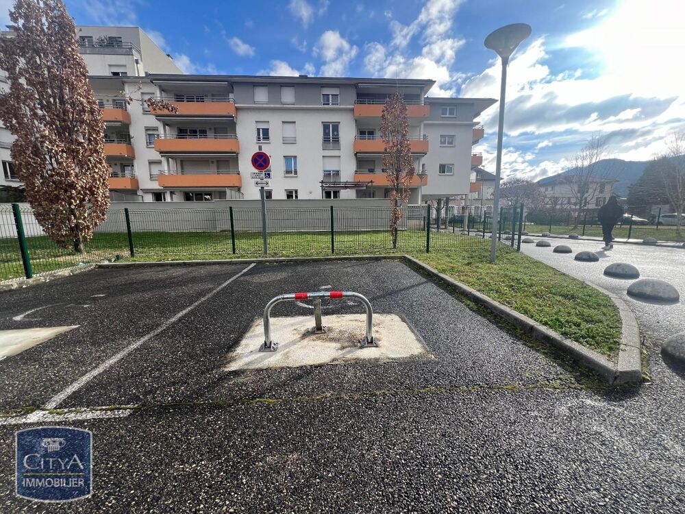 location Parking / Garage Saint-Martin-d'Hères (38400)
