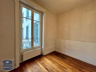  Appartement à louer 4 pièces 89 m²
