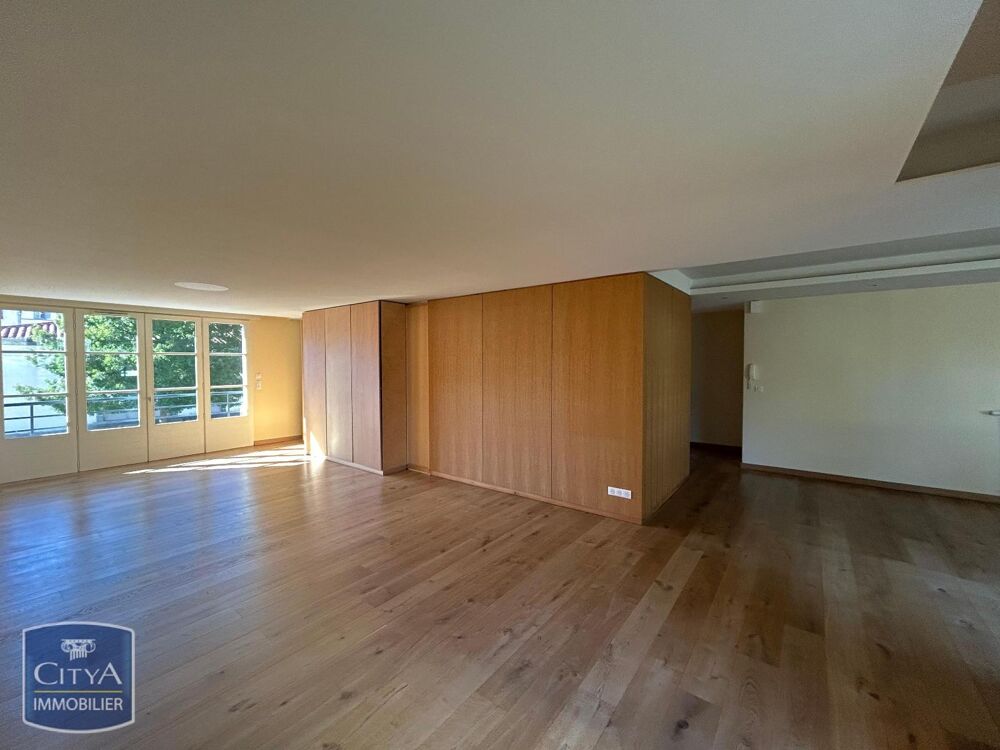 location Appartement - 6 pièce(s) - 151 m² Riom (63200)