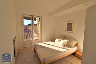  Appartement à louer 3 pièces 81 m²