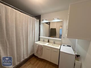  Appartement à louer 3 pièces 71 m²