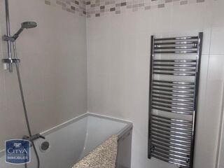  Appartement à louer 3 pièces 86 m²