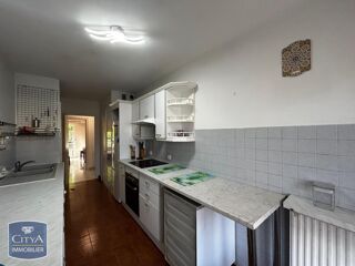  Appartement à louer 4 pièces 79 m²