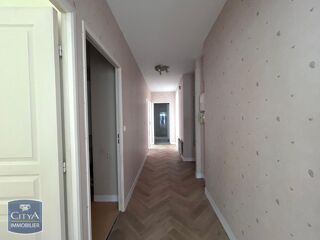  Appartement à louer 3 pièces 84 m²
