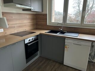  Appartement à louer 4 pièces 74 m²