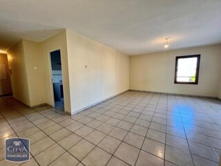 Appartement à louer 4 pièces 86 m²