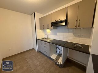  Appartement à louer 4 pièces 81 m²