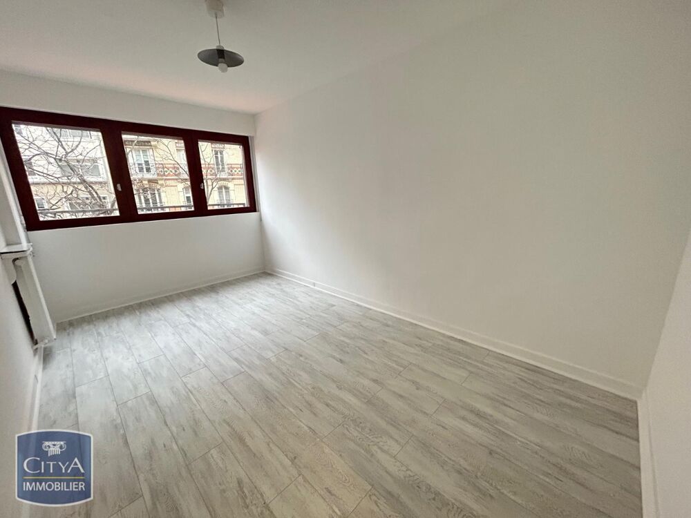 EXCLUSIVITÉ - APPARTEMENT 2 PIÈCES AVEC TERRASSE À louer....