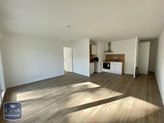  Appartement à louer 4 pièces 75 m²