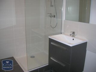  Appartement à louer 2 pièces 46 m²