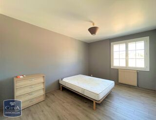  Appartement à louer 3 pièces 66 m²