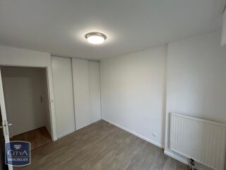  Appartement à louer 5 pièces 100 m² Besancon