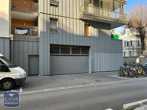  Parking / Garage � louer 