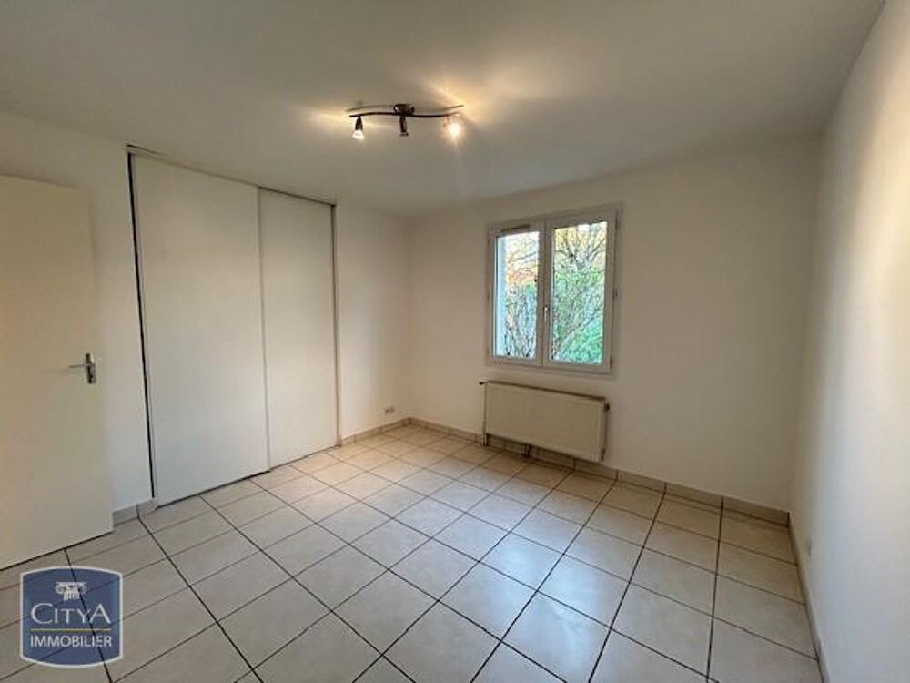 location Maison - 3 pi�ce(s) - 75 m� Buxerolles (86180)