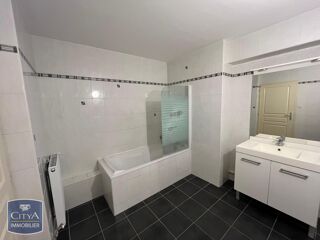  Appartement à louer 3 pièces 91 m²