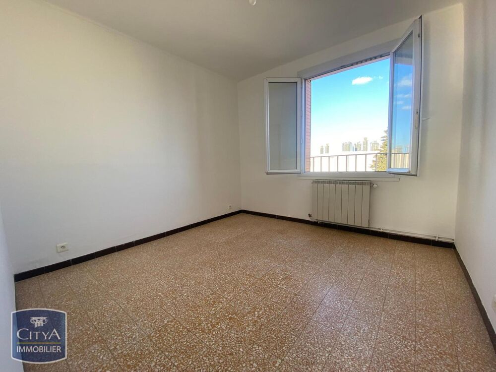 location Appartement - 4 pièce(s) - 67 m² Nîmes (30000)