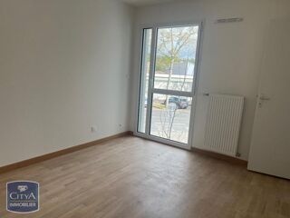  Appartement à louer 3 pièces 64 m²