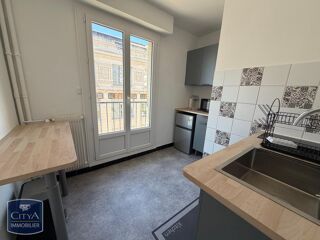  Appartement à louer 1 pièce 32 m²