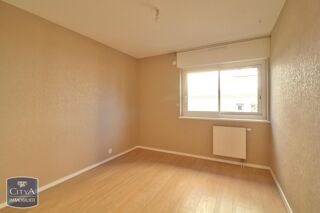  Appartement à louer 5 pièces 97 m²