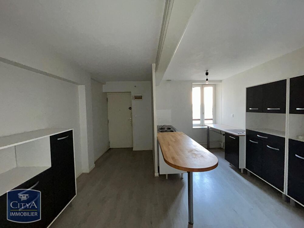 À LOUER : Un appartement DUPLEX qui n'attend que vous po....